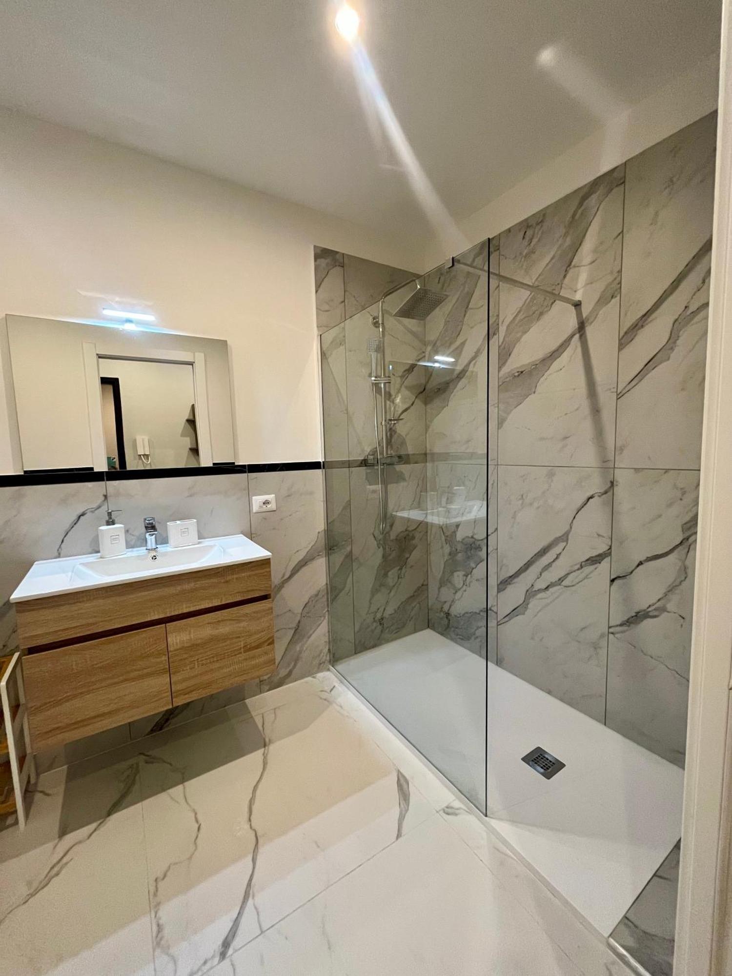 Casa de Férias Residenza Elegante - A 5 Fermate Dal Duomo Milão